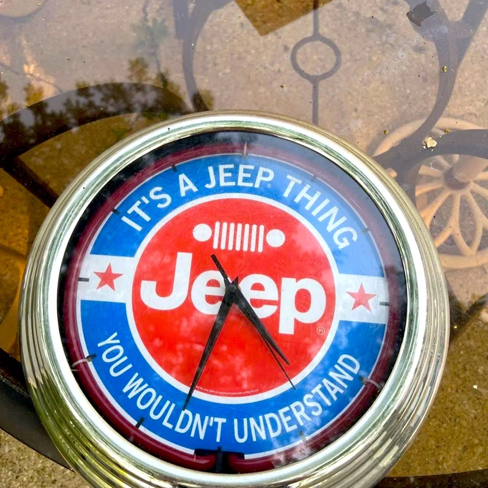 Jeep clock